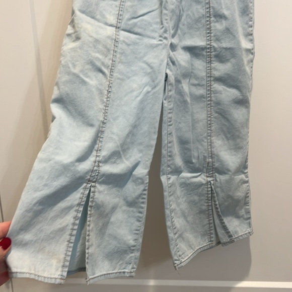 Tommy Hilfiger lightweight denim jumpsuit size small (7). In great condition! - Picture 4 of 8